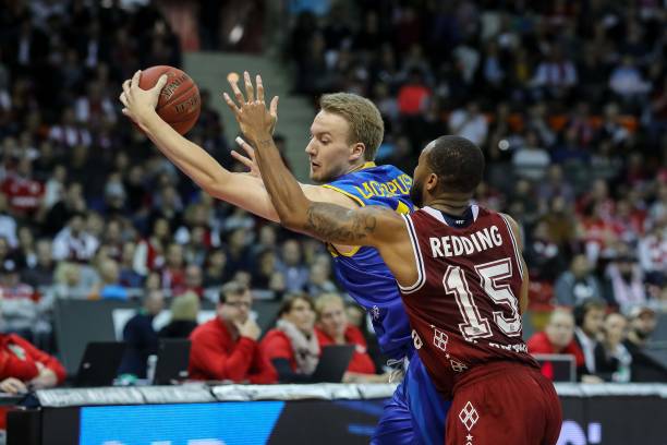 交给本土球 交给本土球