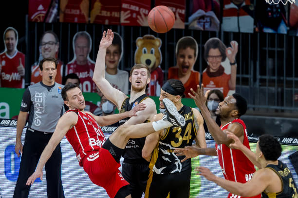 三场比赛的 三场比赛的